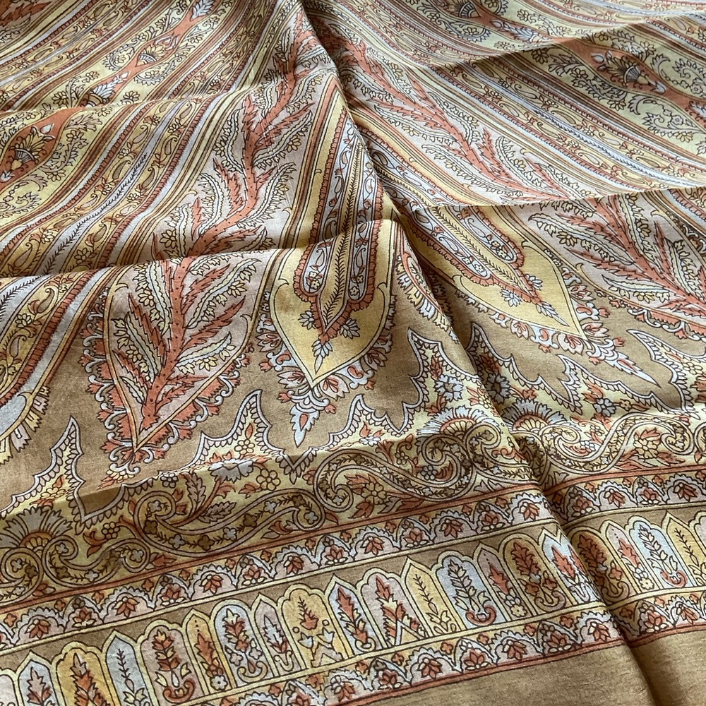 PRINCE SILKS 100% Silk Scarf - Made in Kashmir Gorgeous Fall Colors 40 x 40” NWT - Picture 5 of 10